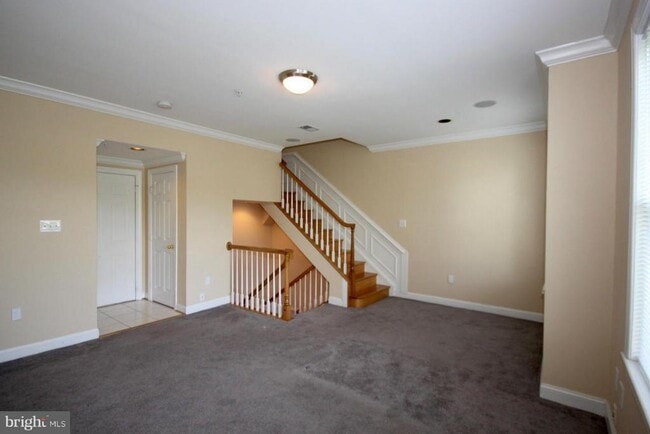Building Photo - 1119 N Kirkwood Rd