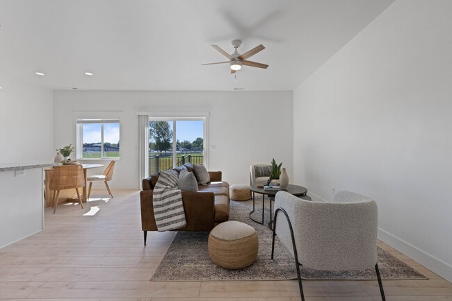 Building Photo - Modern Luxury Townhome in Prime Location –...