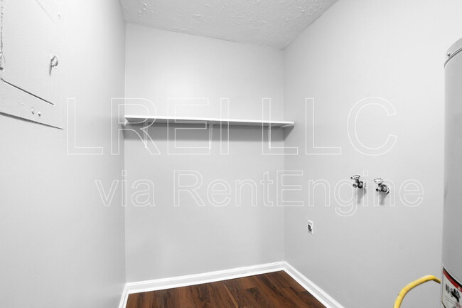 Building Photo - 2518 Pennacook Rd