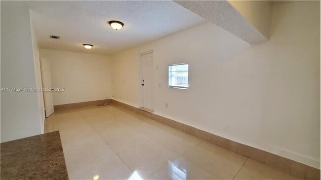 Foto del edificio - 2124 Scott St