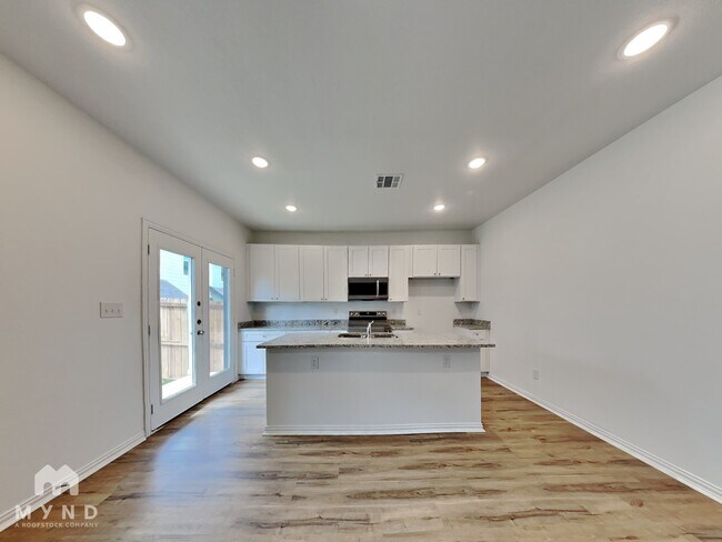 Building Photo - 602 Briarwood Ln