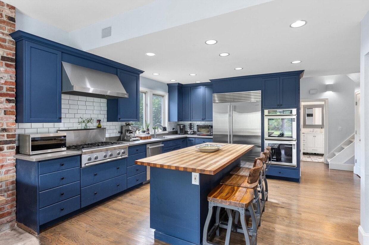 Photo - 18804 NE 106th St (Redmond, WA)