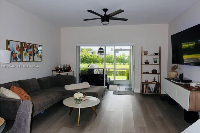 Building Photo - 16755 Hemingway Dr