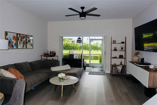 Foto del edificio - 16755 Hemingway Dr