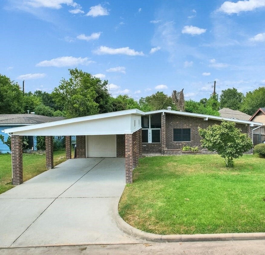 Primary Photo - 5627 Southbrook Dr