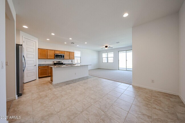 Foto del edificio - 25286 N 172nd Ln