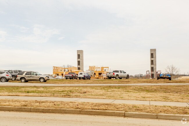 Building Photo - Revery Point