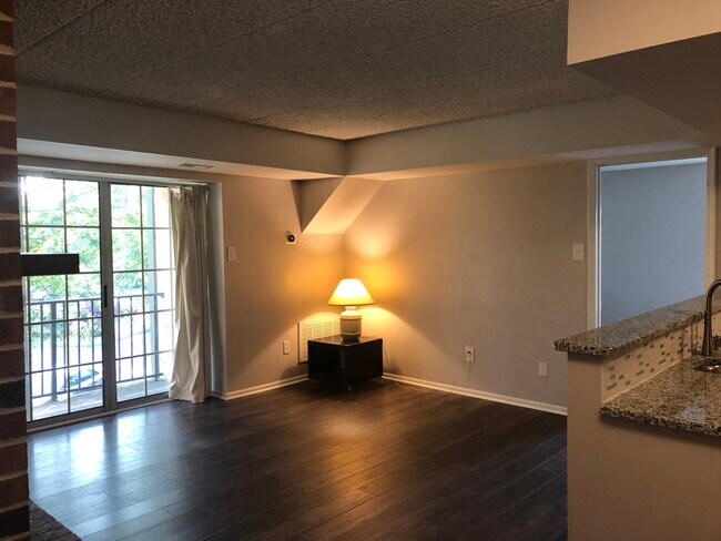 Photo - 1107 Deer Run Apartment