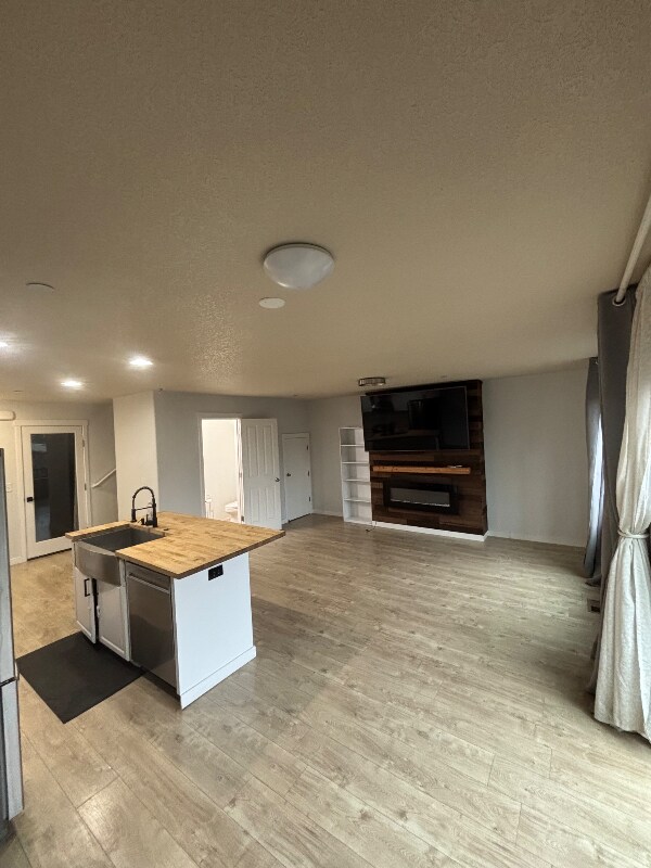 Foto del edificio - 845 NE 109th Ct