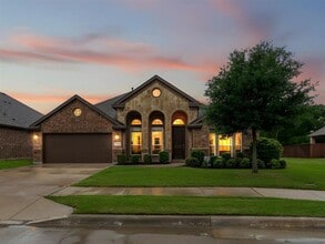 Building Photo - 15705 Mirasol Dr