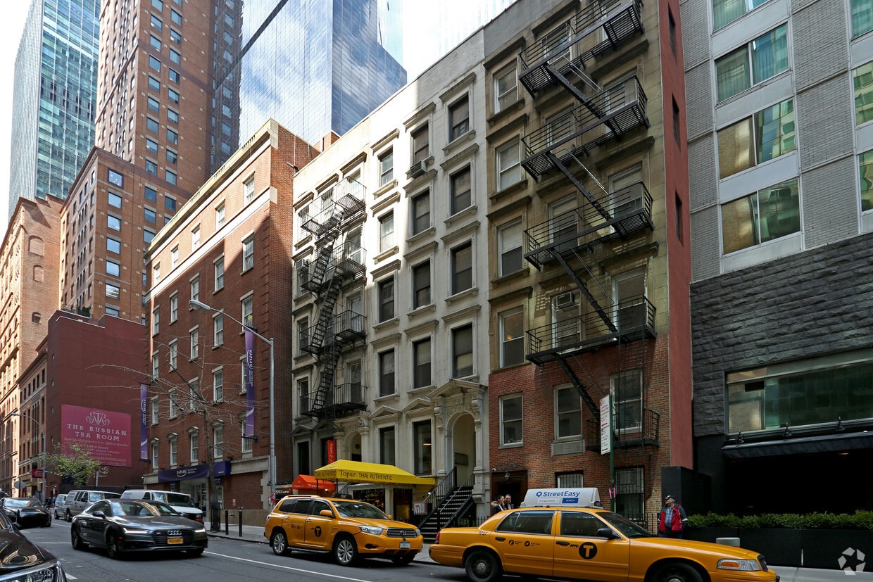 Primary Photo - 127 W 56th St