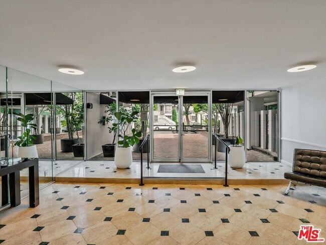 Foto del edificio - 9950 Durant Dr
