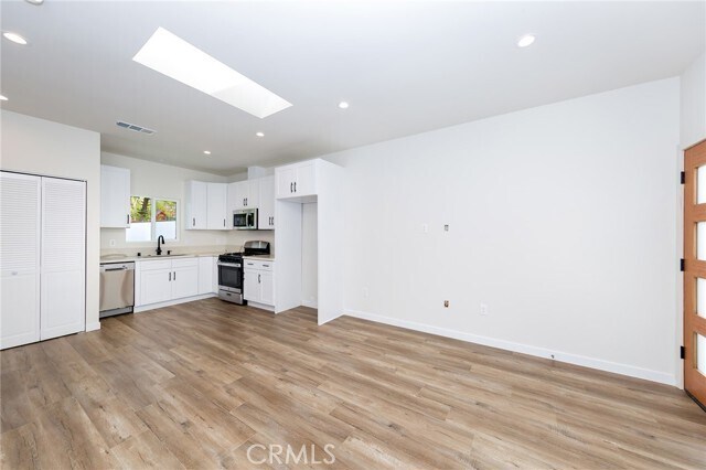 Foto del edificio - 2361 Moss Ave