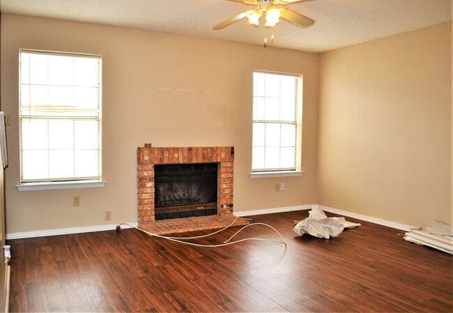 Building Photo - 1251 Dallas Drive