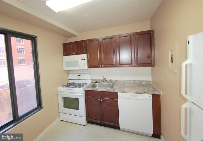 Foto del edificio - 1440 N Street NW Unit 314