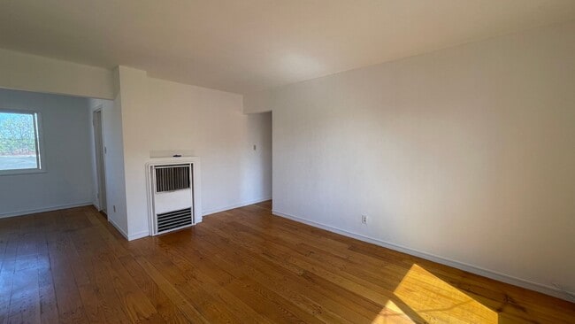 Foto del edificio - 1910-1910 42nd Ave