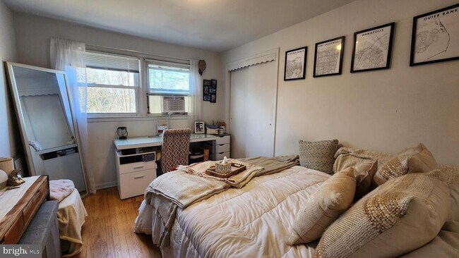 Foto del edificio - 617 Whitman St