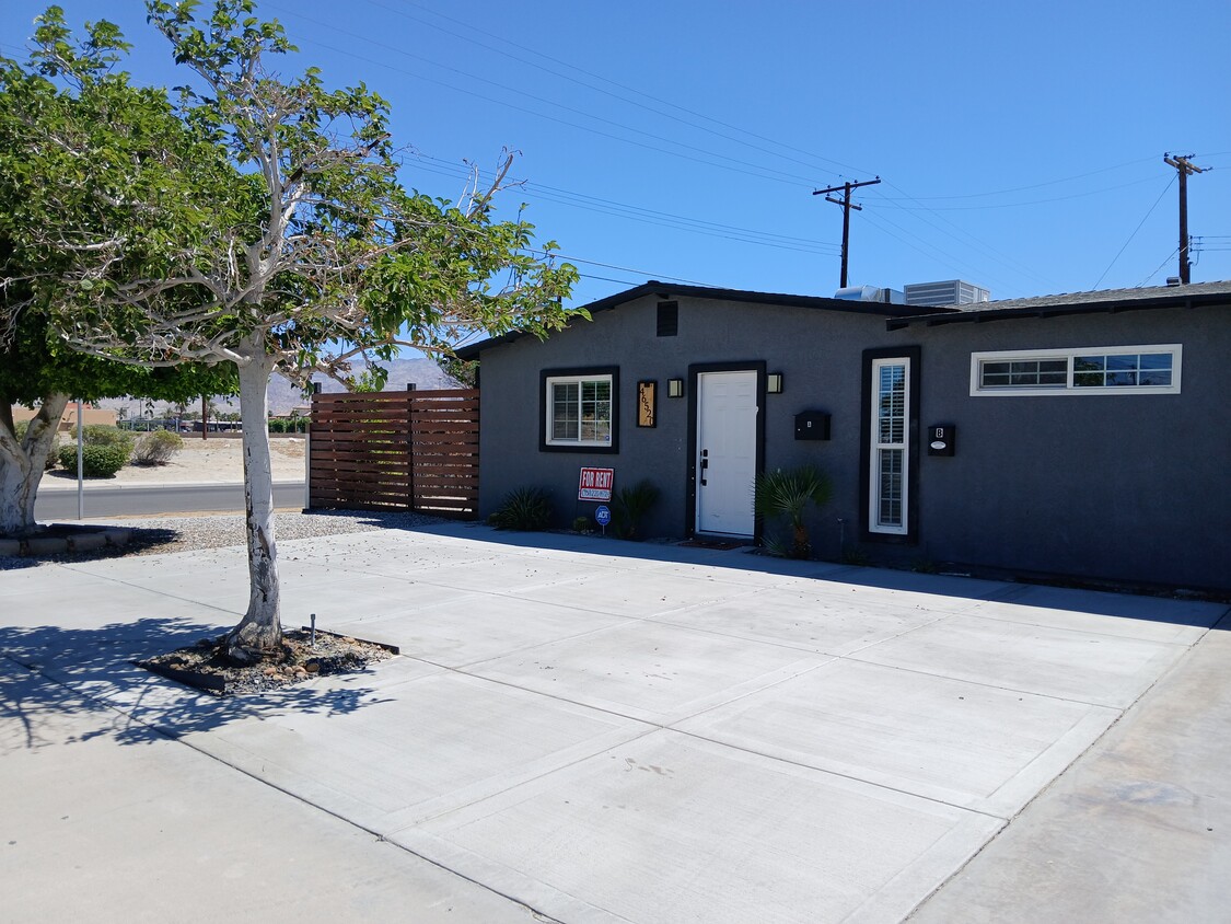 Primary Photo - 46520 Daisy St