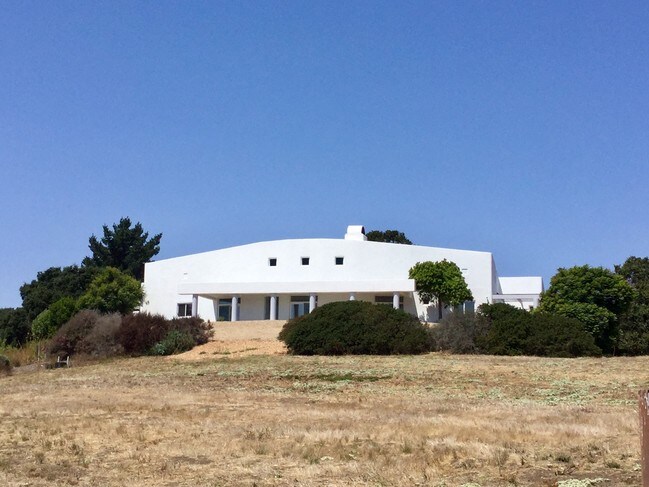 Foto del edificio - 1820 Atascadero Rd