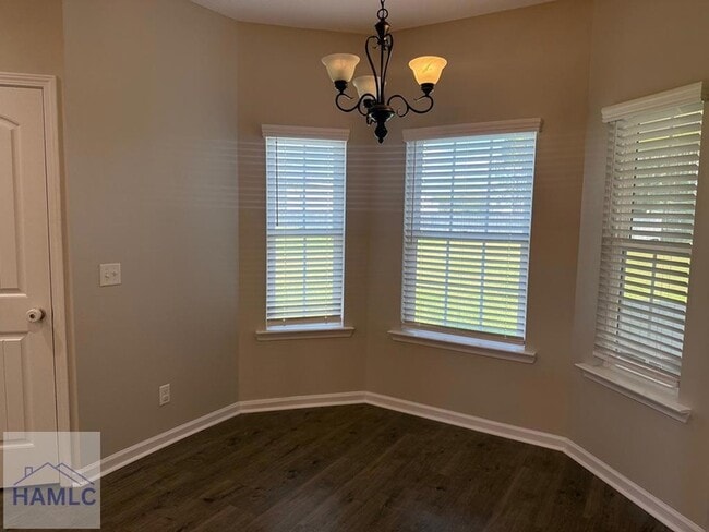 Building Photo - 50 Huntington Dr