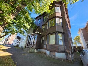Building Photo - 120 Broad St