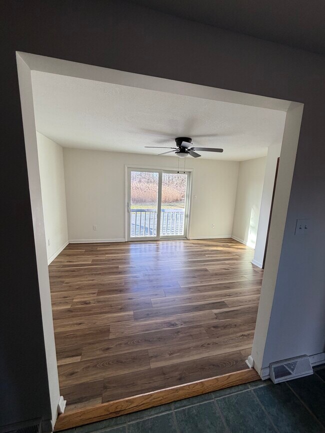 Foto del edificio - 8587 Caughdenoy Rd