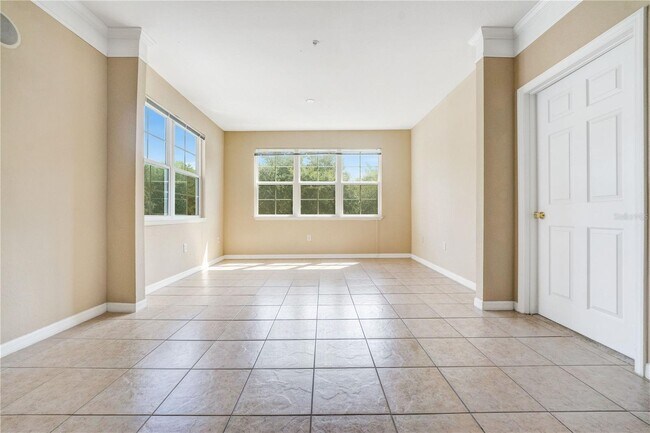 Building Photo - 3250 Corona Village Way
