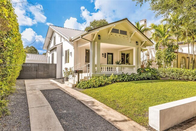 Foto del edificio - 320 NE 88th St