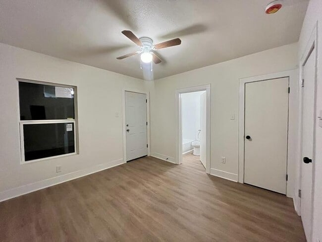 Foto del edificio - 1828 Texas Ave