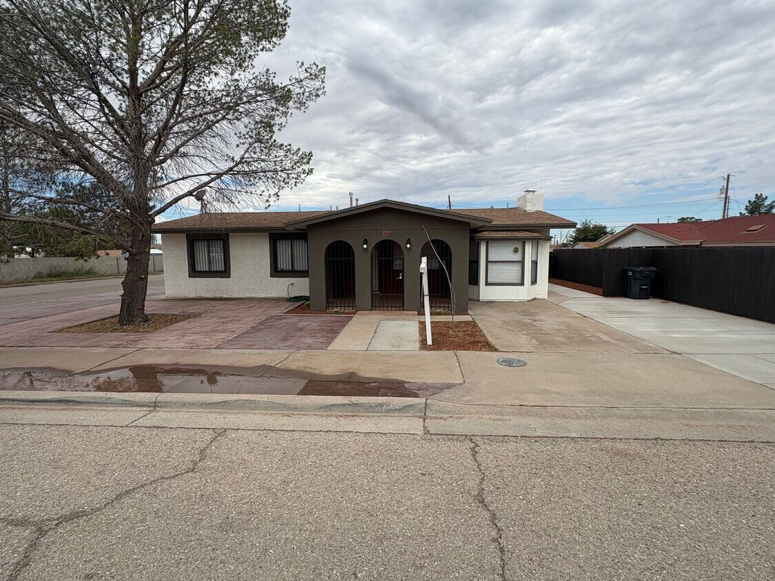 Foto principal - HOME FOR RENT IN ANTHONY TEXAS