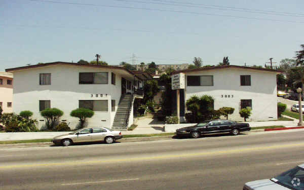 Building Photo - Rowena Apartments