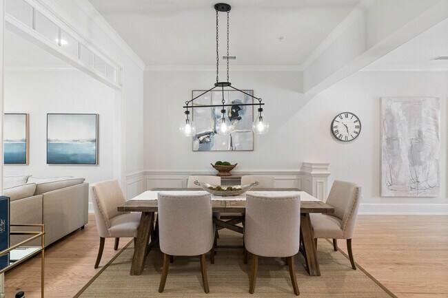 Foto del edificio - 2423 Loxford Ln