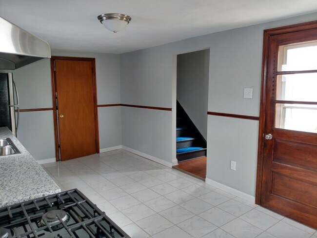 Foto del edificio - 14 W Sidney St