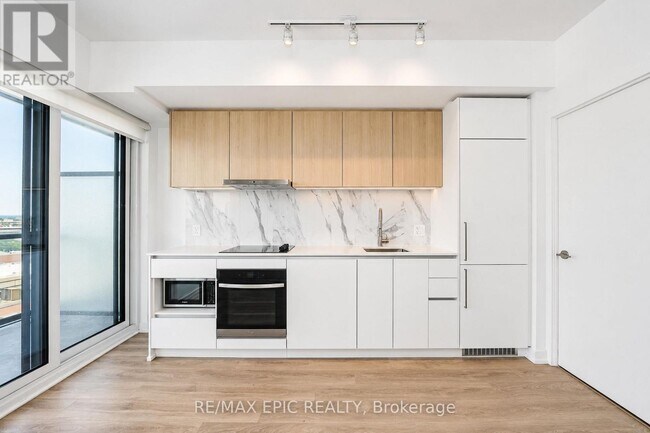 Photo du bâtiment - 1100 Sheppard Ave W