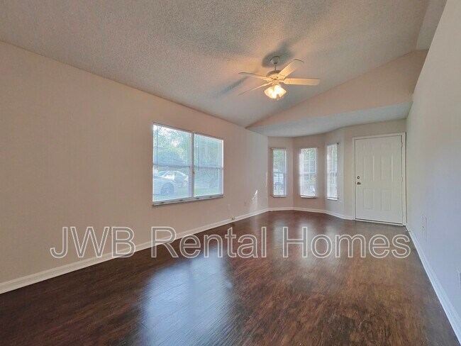 Foto del edificio - 1418 Ellis Trace Dr W