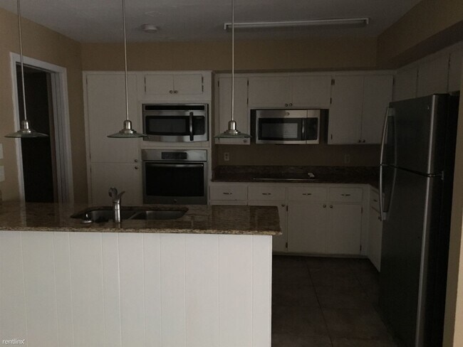 Building Photo - 3 br, 2.5 bath House - 3701 Walking Sky Rd
