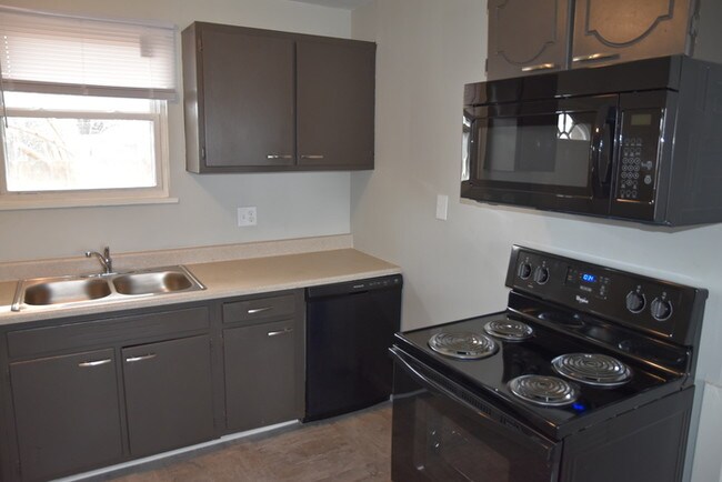 Foto del edificio - 638 E Jenkins Ave Apt. C