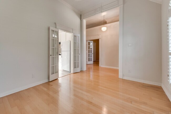 Foto del edificio - Beautiful 3-2 on unbelievable corner lot w...