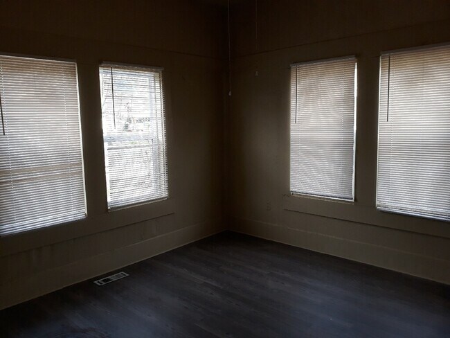 Bedroom - 2525 36th Ave N