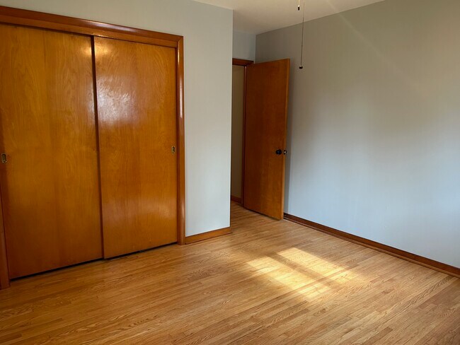 Building Photo - 234 N Maple St