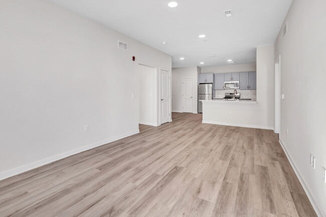 Interior Photo - Kinsley