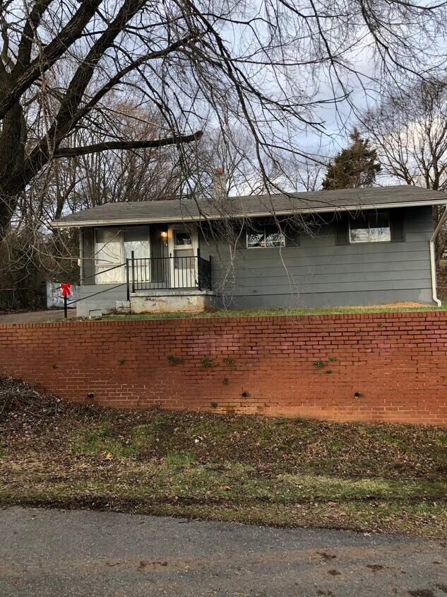 209 E Riverside Dr, Timberville, VA 22853 House Rental in Timberville