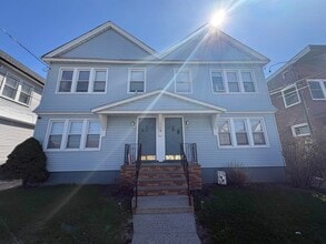 Building Photo - 762 Forest St