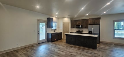 Building Photo - 654 N 3511 E
