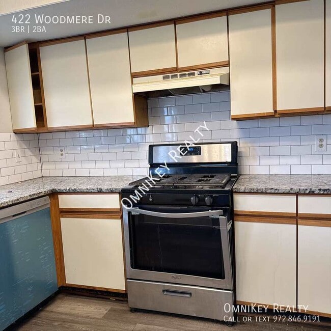 Foto del edificio - 422 Woodmere Dr