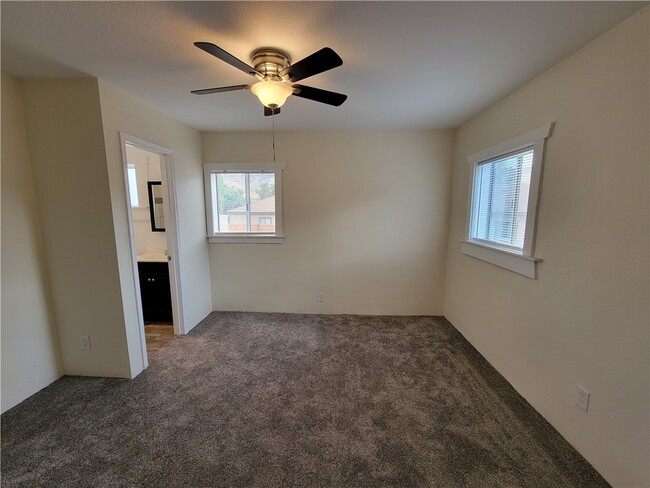 Foto del edificio - 16475 Canyon Hills Rd