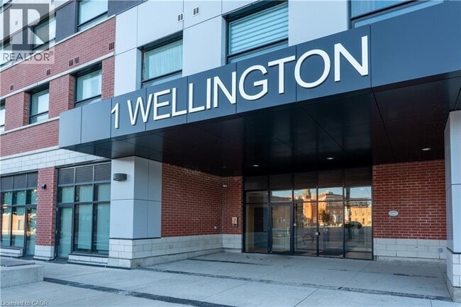 Building Photo - 1 Wellington St