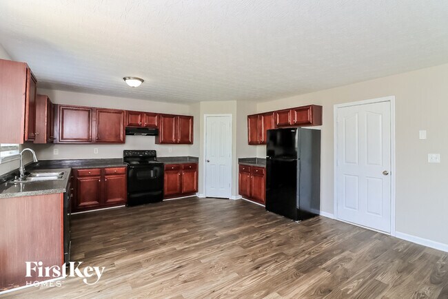 Foto del edificio - 6385 Daniell Springs Dr