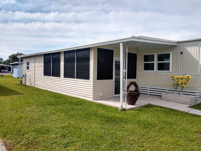 Building Photo - 38150 Martin St
