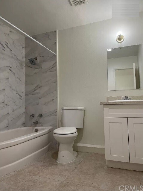 Building Photo - 1208 W 10th St